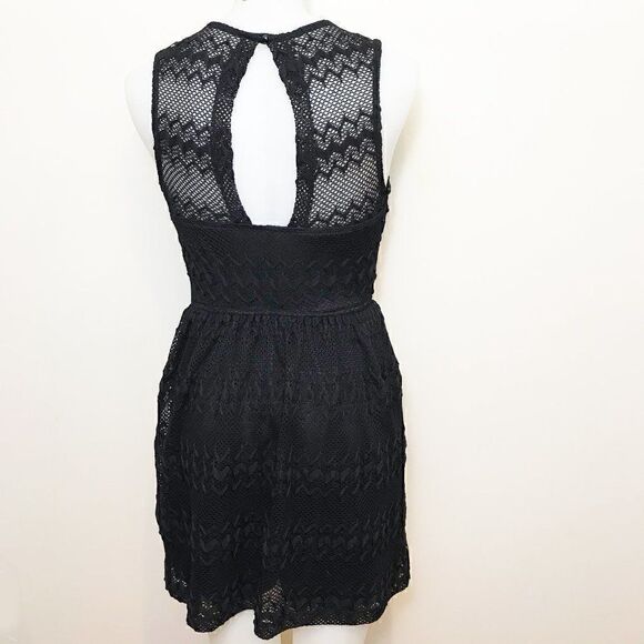 STRETCH lace sweetheart sleeveless dress - Picture 4 of 8